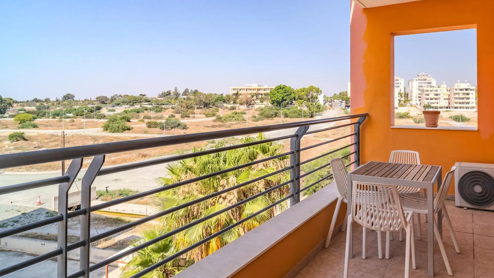 아파트 Mirabella Mackenzie 1 Bedroom Flat Near The Sea 라르나카